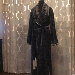 Diamond Tea Collection silk lined robe s